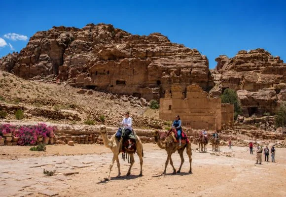 الدير إلى خروبة الفجة